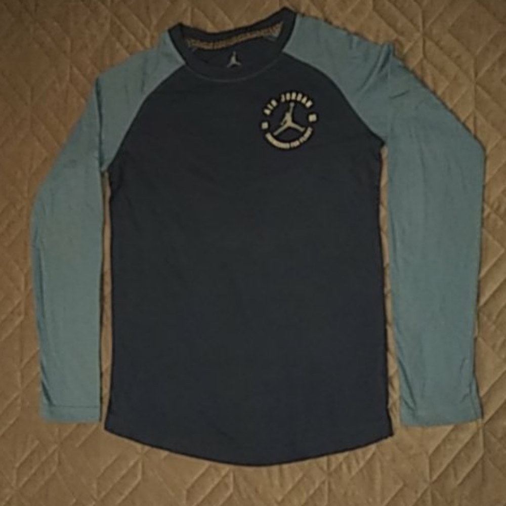 Jordan long sleeve shirt